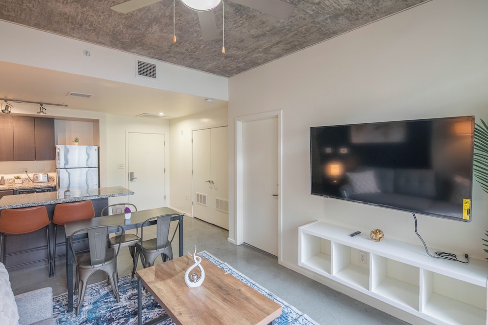 ROVE LIVING/KL - Roosevelt Point