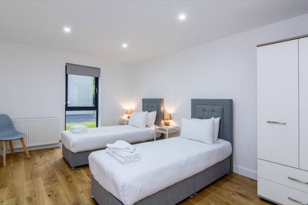 Stunning 2bed Flat in Bond House view 4