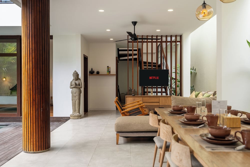 Green Moon Villa by Betterplace