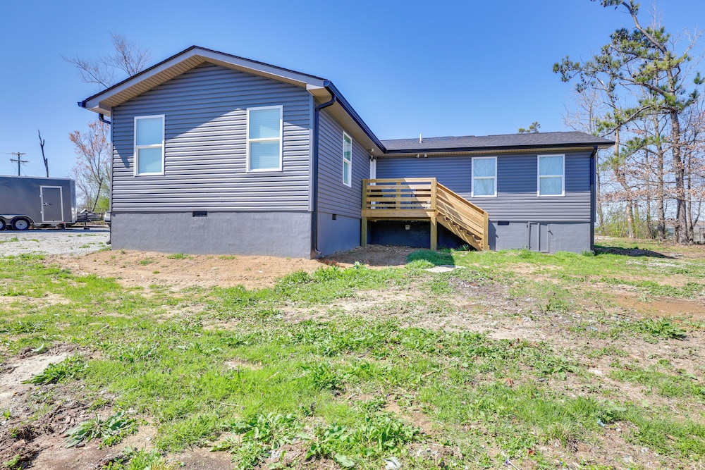 5 Mi to Cambridge Square: Ooltewah Getaway!