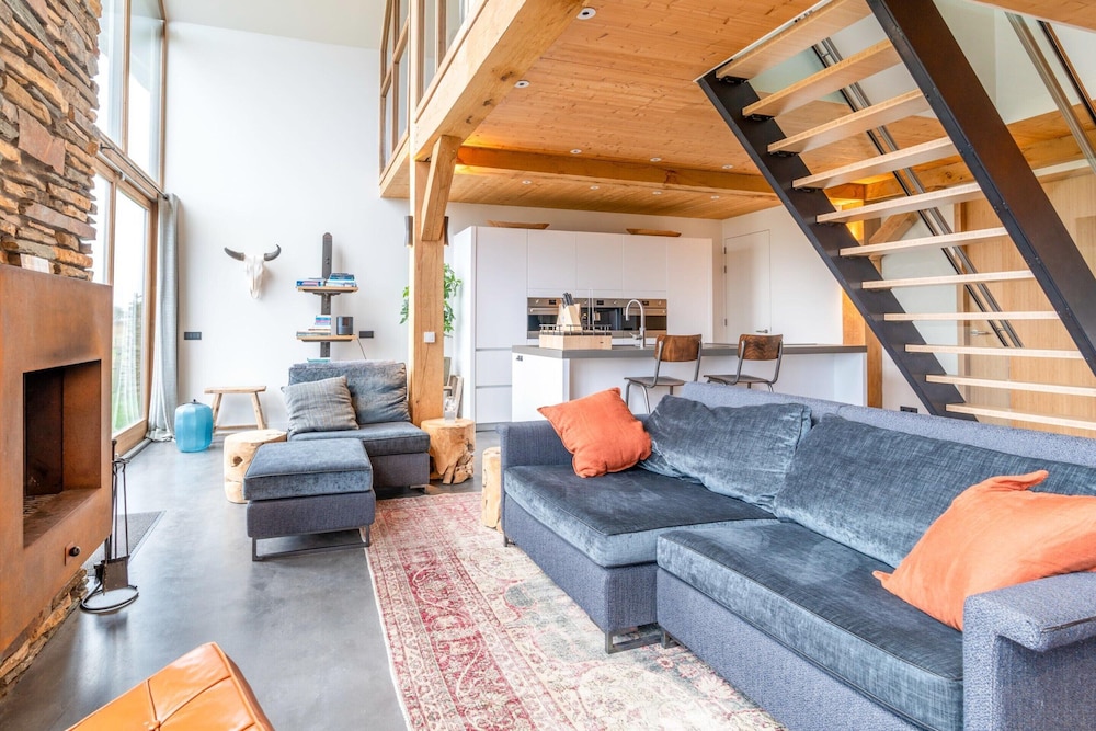 Luxurious and Sustainable 6-person Holiday Villa