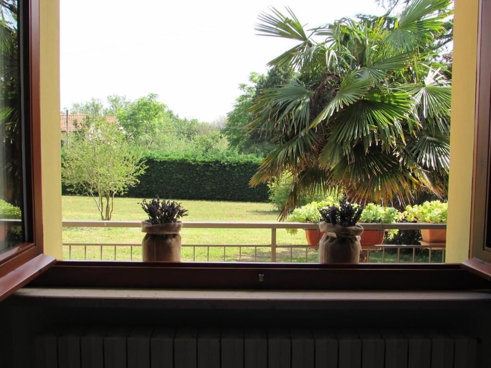 VILLA RINA GUEST HOUSE