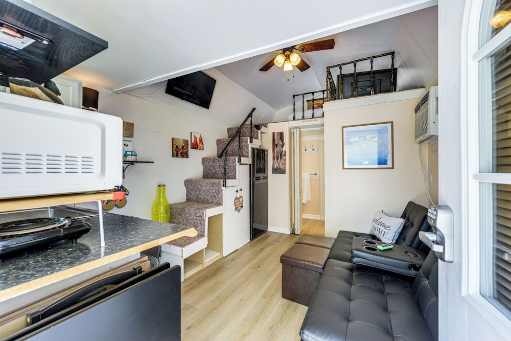 Pet-friendly Raleigh Tiny Home w/ Patio