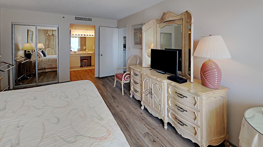 South Hampton 506 2 Bedroom Condo