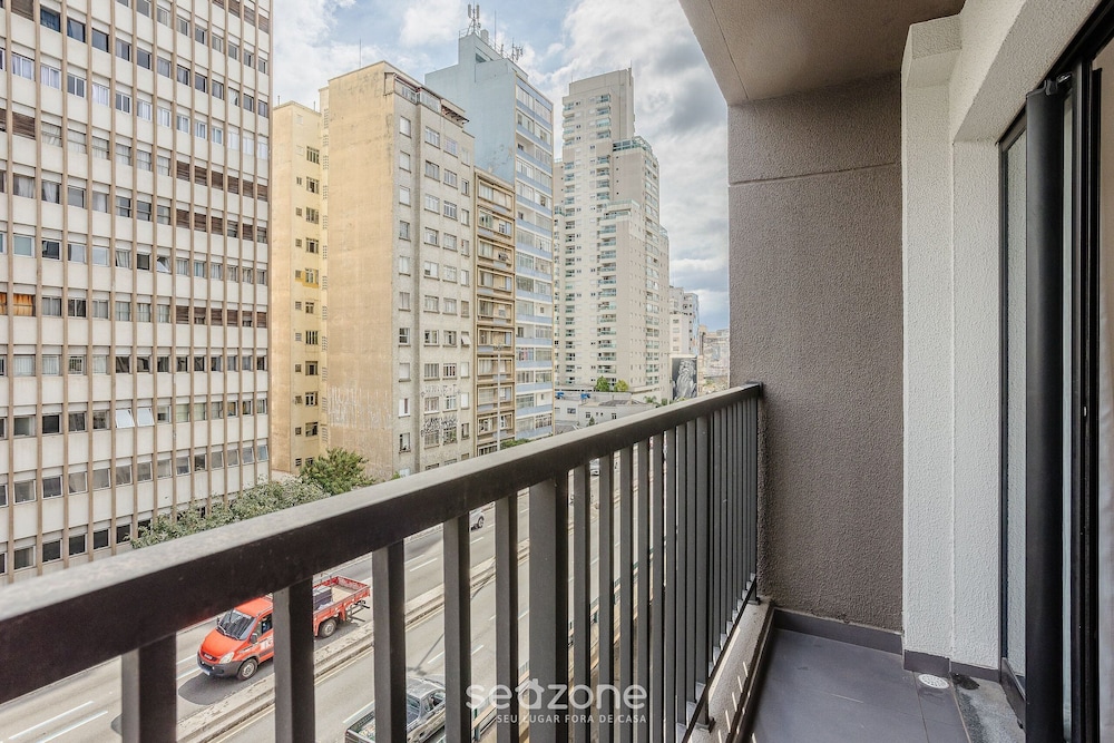 Studio With Balcony 450m From the Subway Enp0607