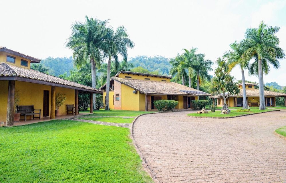Casa de Campo c Piscina Academia Hidro e Wi-fi