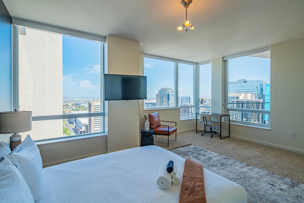 ROVE LIVING/KL - 44 Monroe