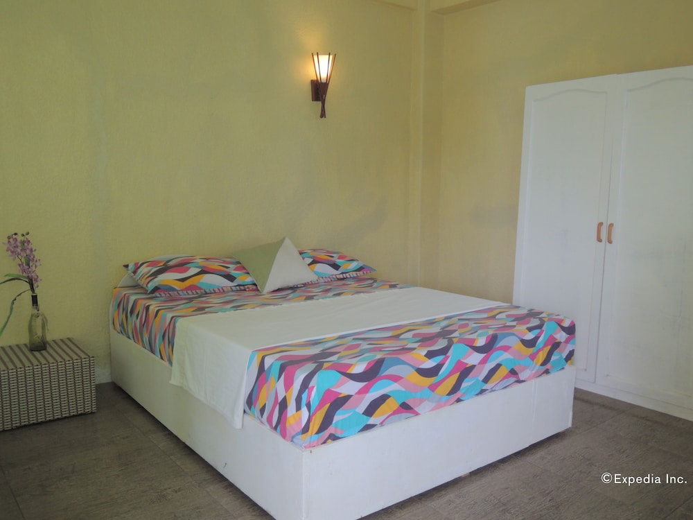 Moalboal Beach Resort