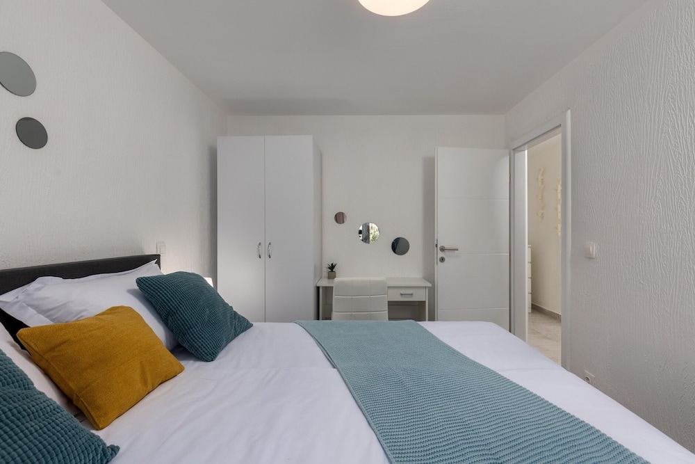 Family-friendly Apartment Near the Coast