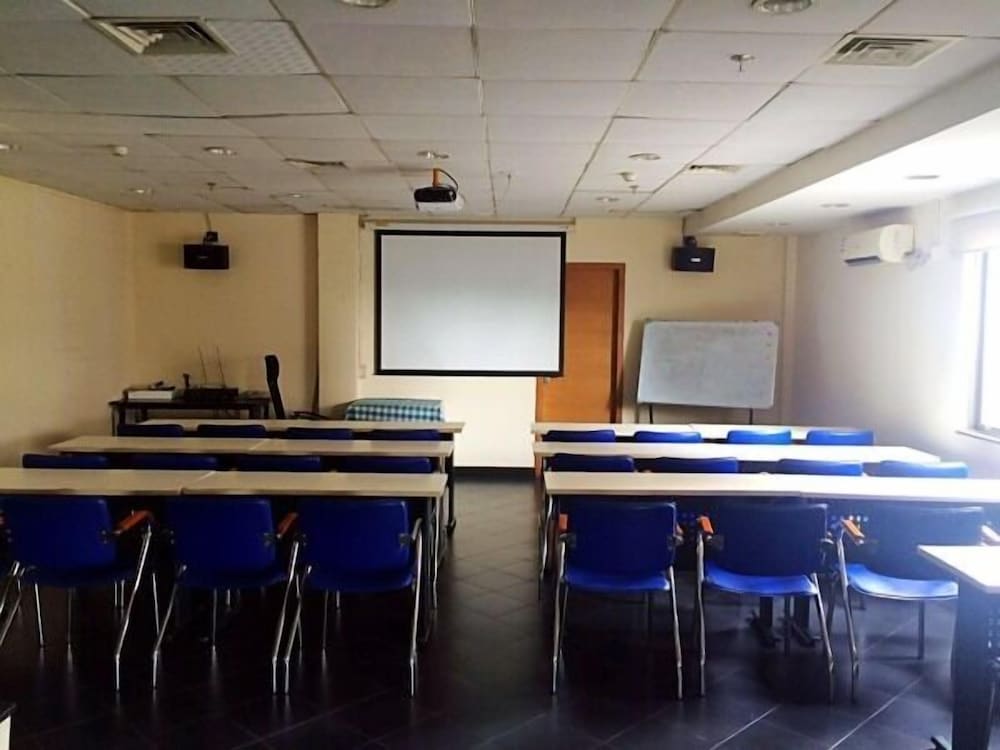 meeting & event spaces