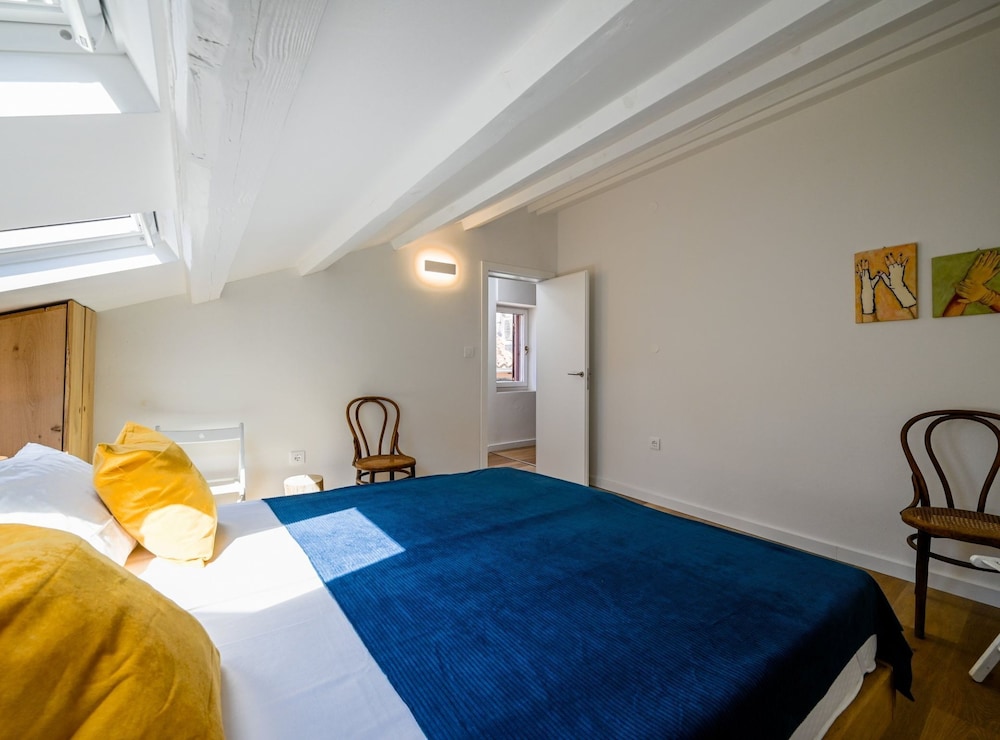 Radiant and Trendy Downtown Rovinj Apartment