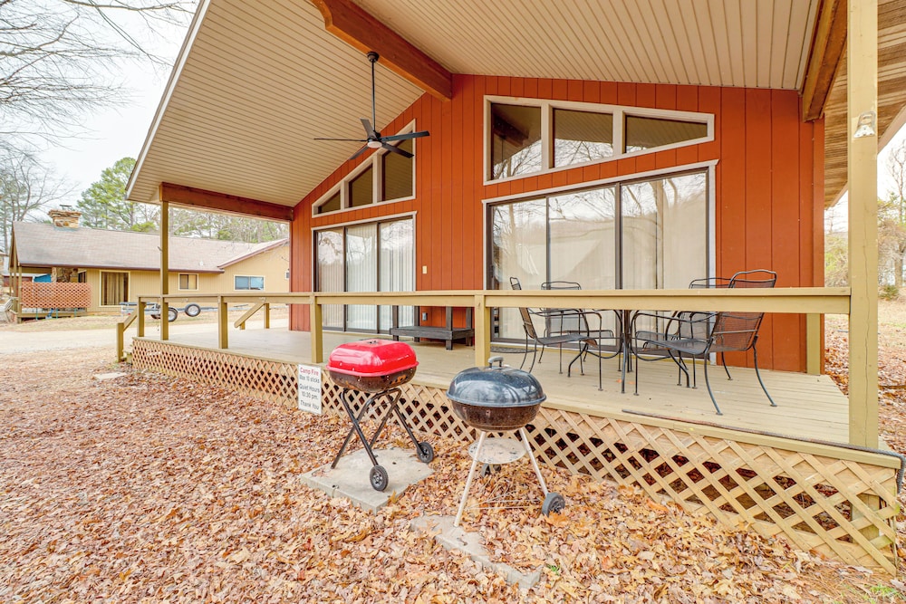 Premier Trout Fishing: Scenic White River Cabin