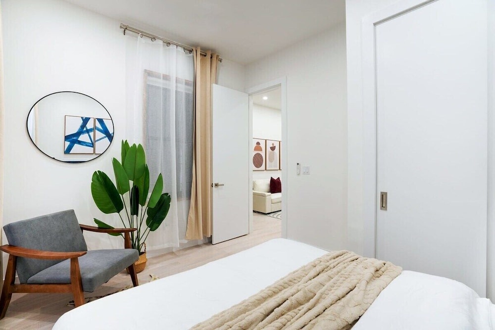 317 UES Apartments
