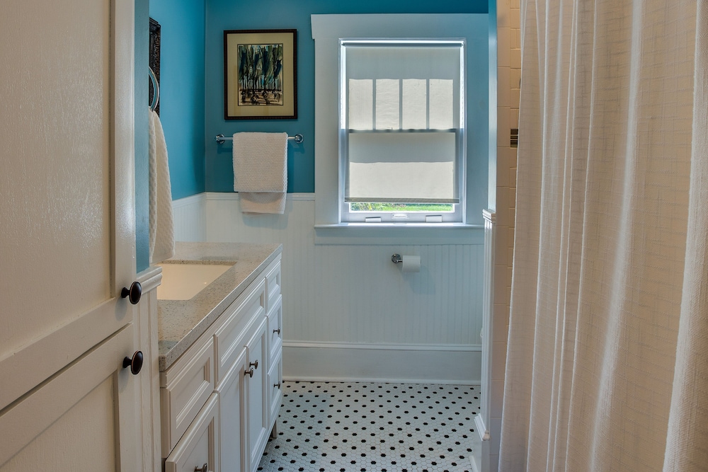 White Springs Gem w/ Patio  Screened Porch! - Property Image 18