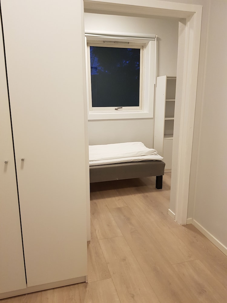 StayPlus Budgeted Rooms - Hostel view 3