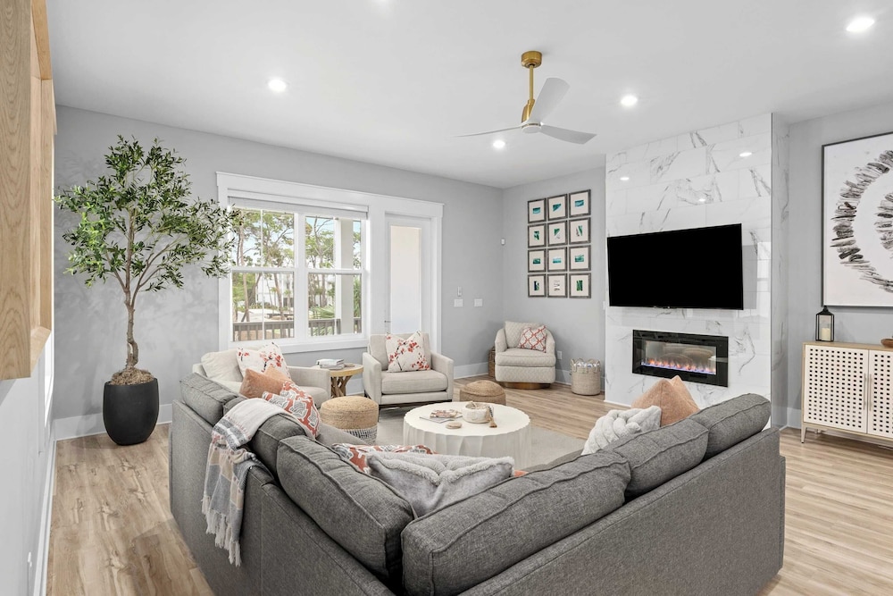 Rooftop Deck w/ Ocean View, Pool, Walk to Beach! Coastal Canopy by Avantstay