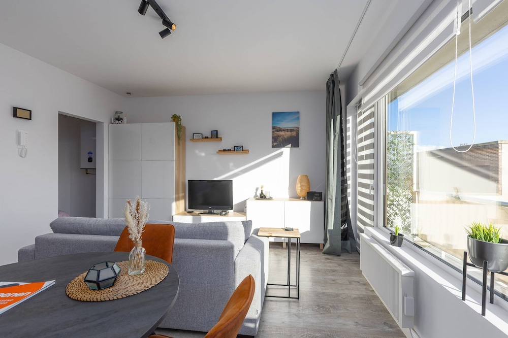Modern Studio With Parking Space