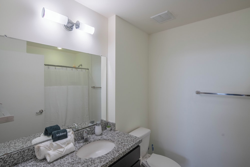 ROVE LIVING/KL - Roosevelt Point