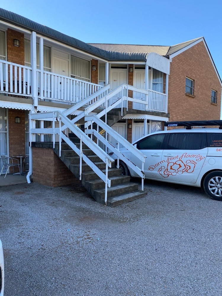 Molong Motor Inn