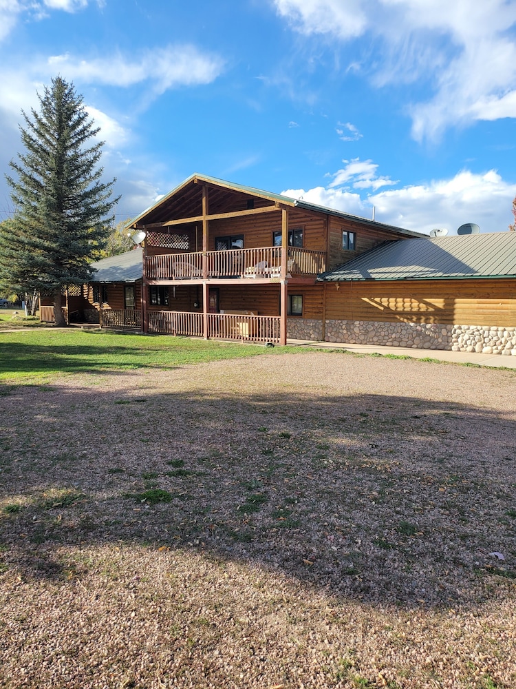 Grandote Lodge view 4