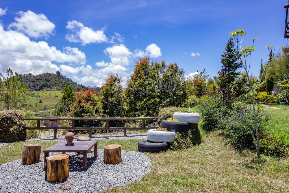 HOBBIT HOTEL