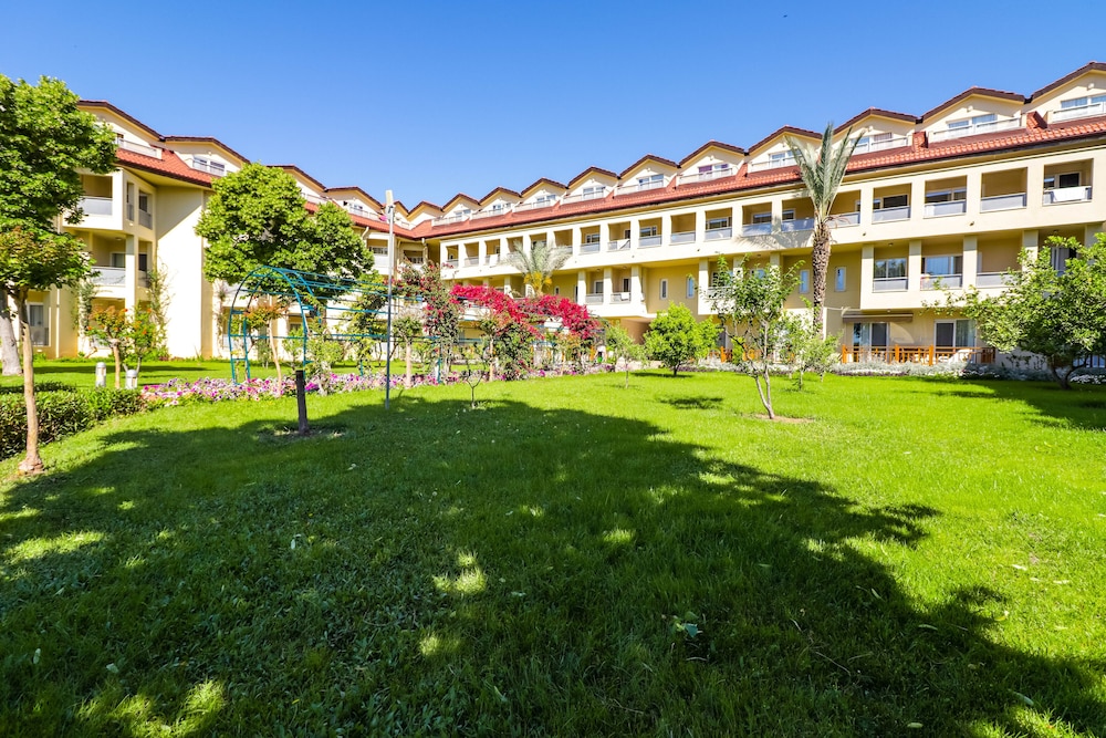 Le Jardin Resort Holiday Village