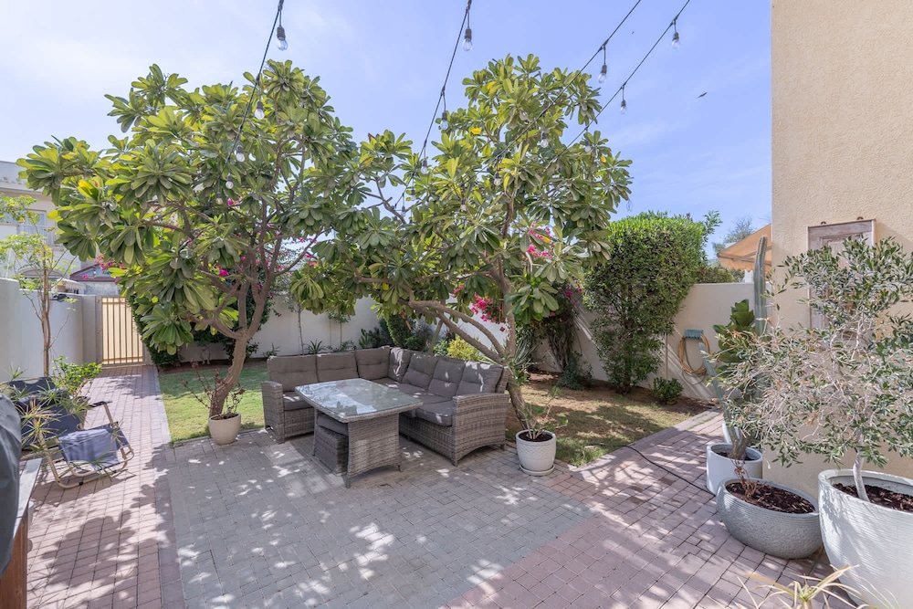 Emirates Living s Fascinating Villa for Everyone