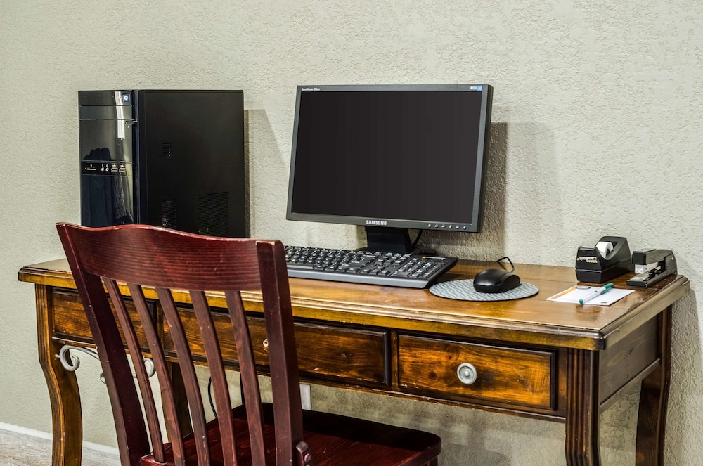 Quality Inn & Suites Winfield