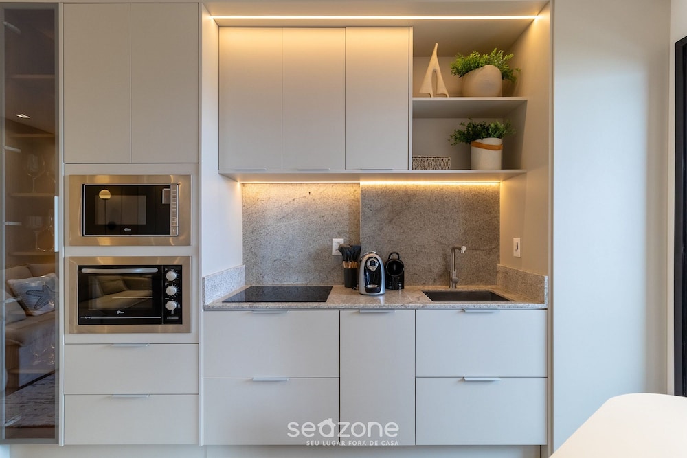 MHF II Apts Variados em Prédio com Vista para o Mar em Itapema