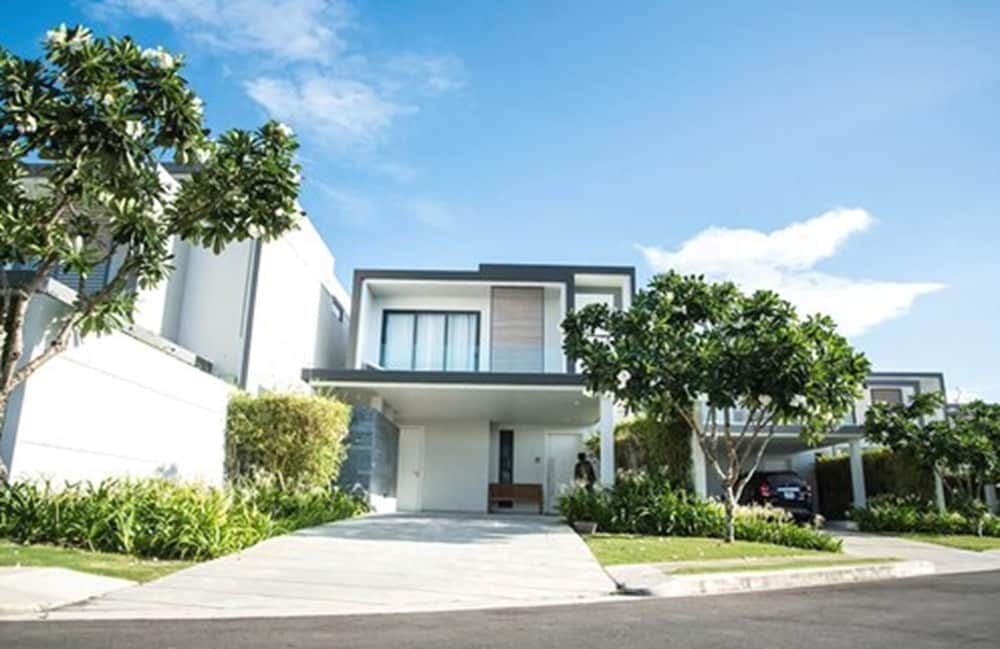 Ocean Villas Beach Resort