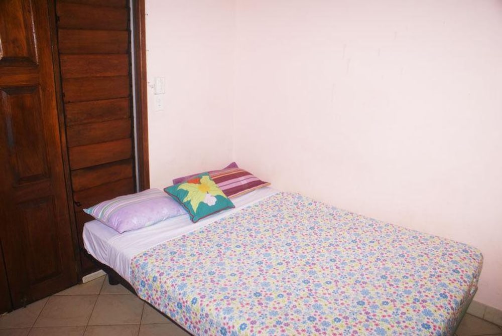 Bluepango Guest House - Hostel