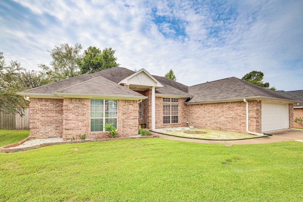 8 Mi to Lake Palestine: Peaceful Family Retreat