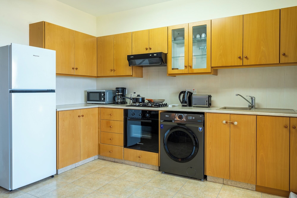 Bayview 2-BR Apartment in Larnaca