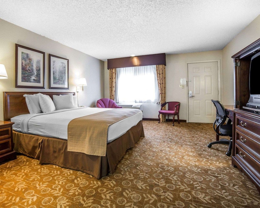 Quality Inn Suites Minden - Property Image 11
