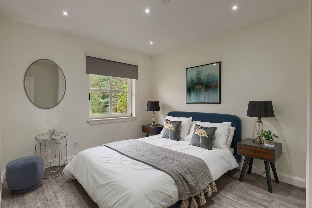 Captivating 3-bed Apartment by Gleneagles view 5