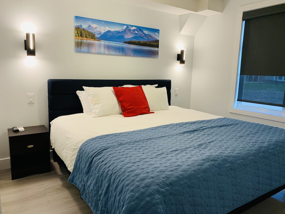 Luxurious One Bedroom Suite WindTower - Image 2