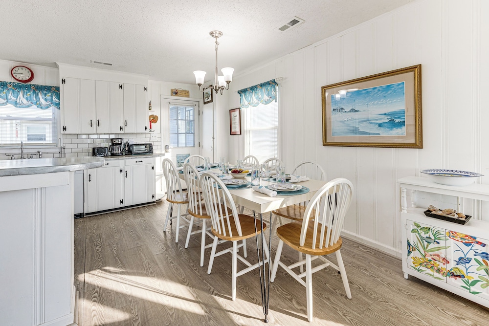 Oceanfront Home w/ Deck & Views in Surfside Beach!