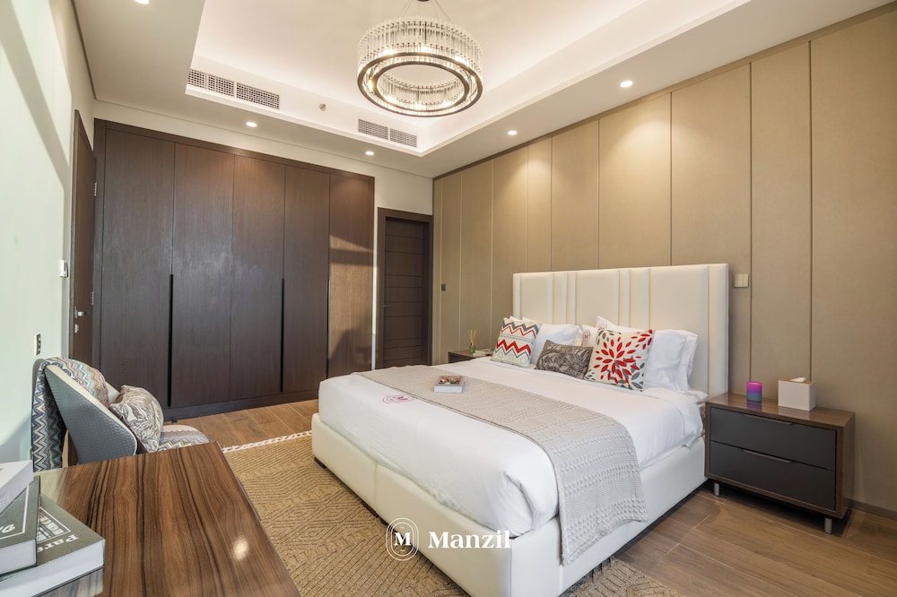 Manzil-1BR Apartment with Burj View