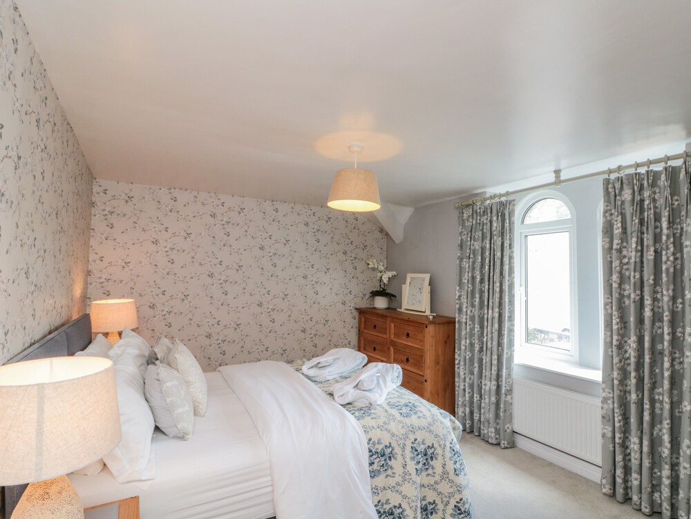 5 Rosedale Abbey