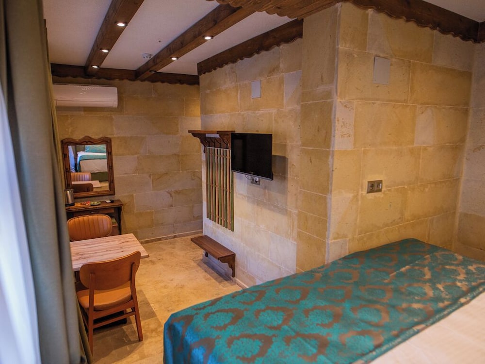 Capavista Cave House