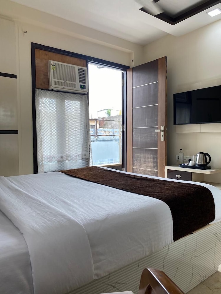 Cassava Stay