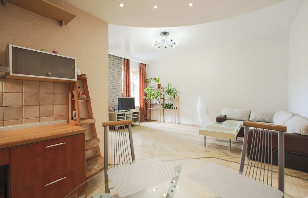 Apartment on Marata 35 view 4