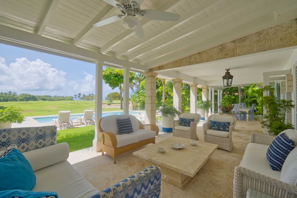 Ocean View Villa Just Minutes From Private Beaches