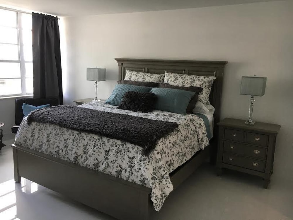 8 Guests - Pool - Miami Beach With Ocean Views
