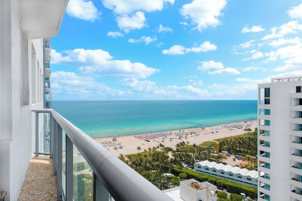 Luxury Vacation Rentals at The Setai by LRMB