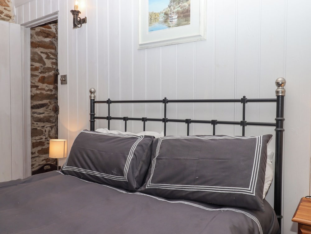 Alpha Cottage