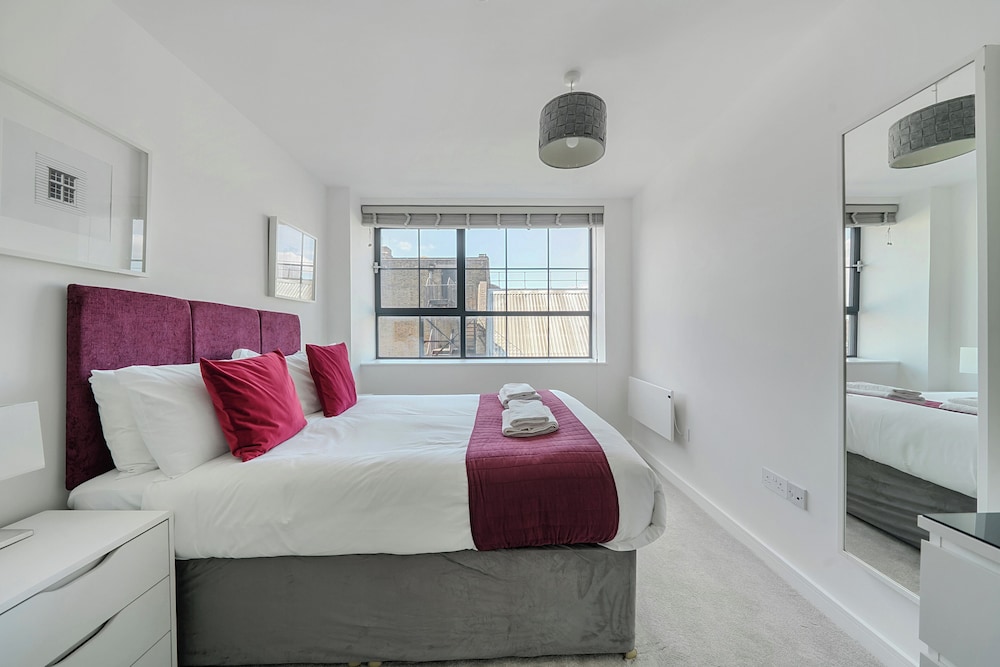 Roomspace Apartments -Caroline Street