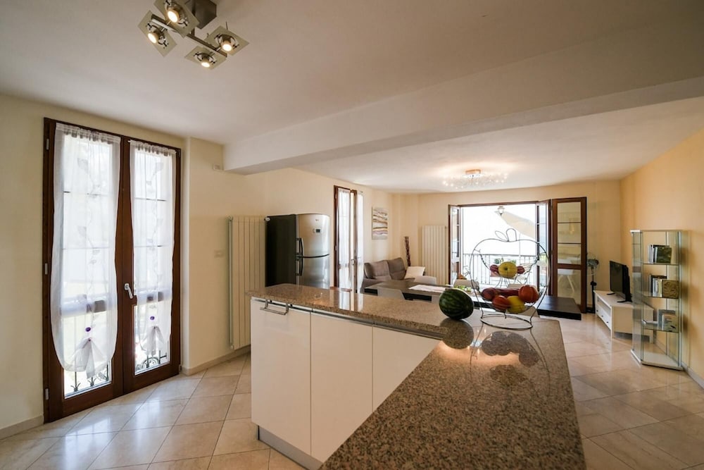 Giulia Apartment With Lake View in Verbania view 4