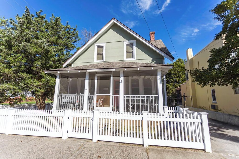 Delaware Avenue 27