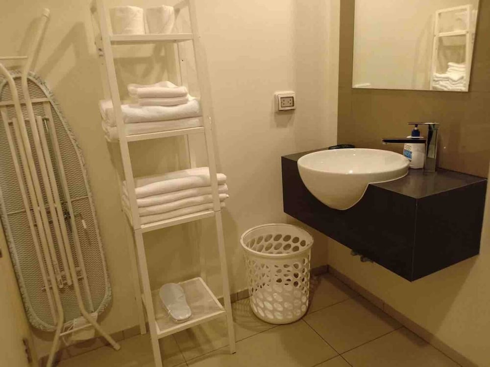 4322 - 2 Bedroom Seaview Apartment, Unixx Pattaya view 4
